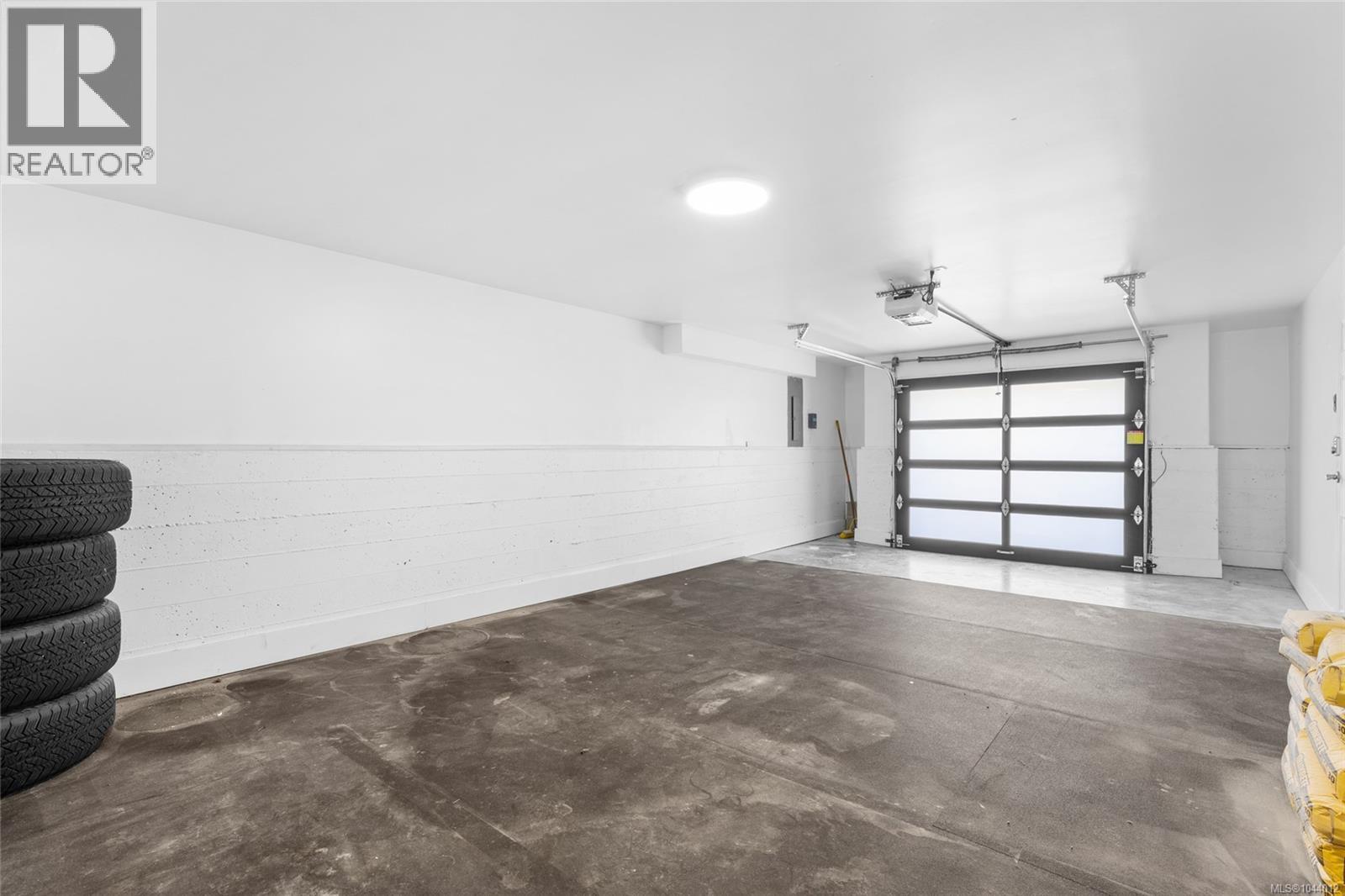 611 Niagara St - 43