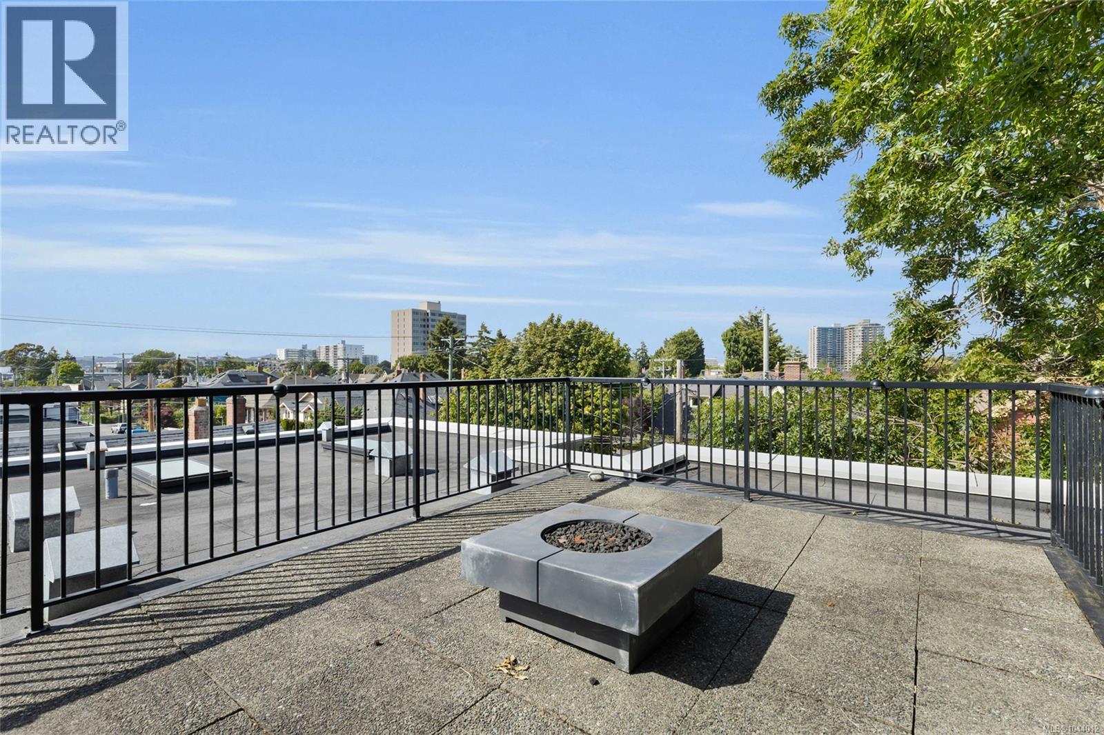 611 Niagara St - 48