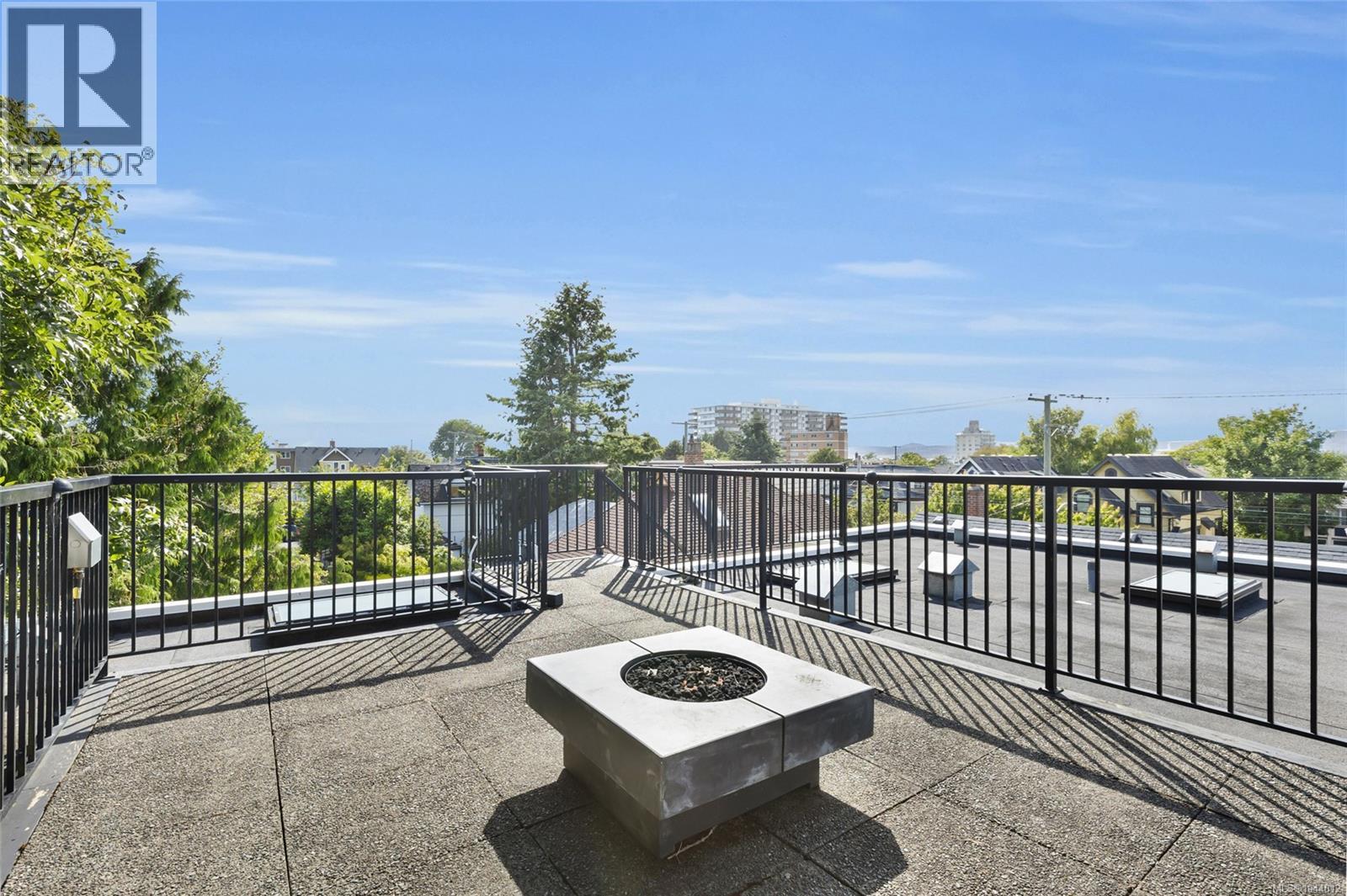 611 Niagara St - 49