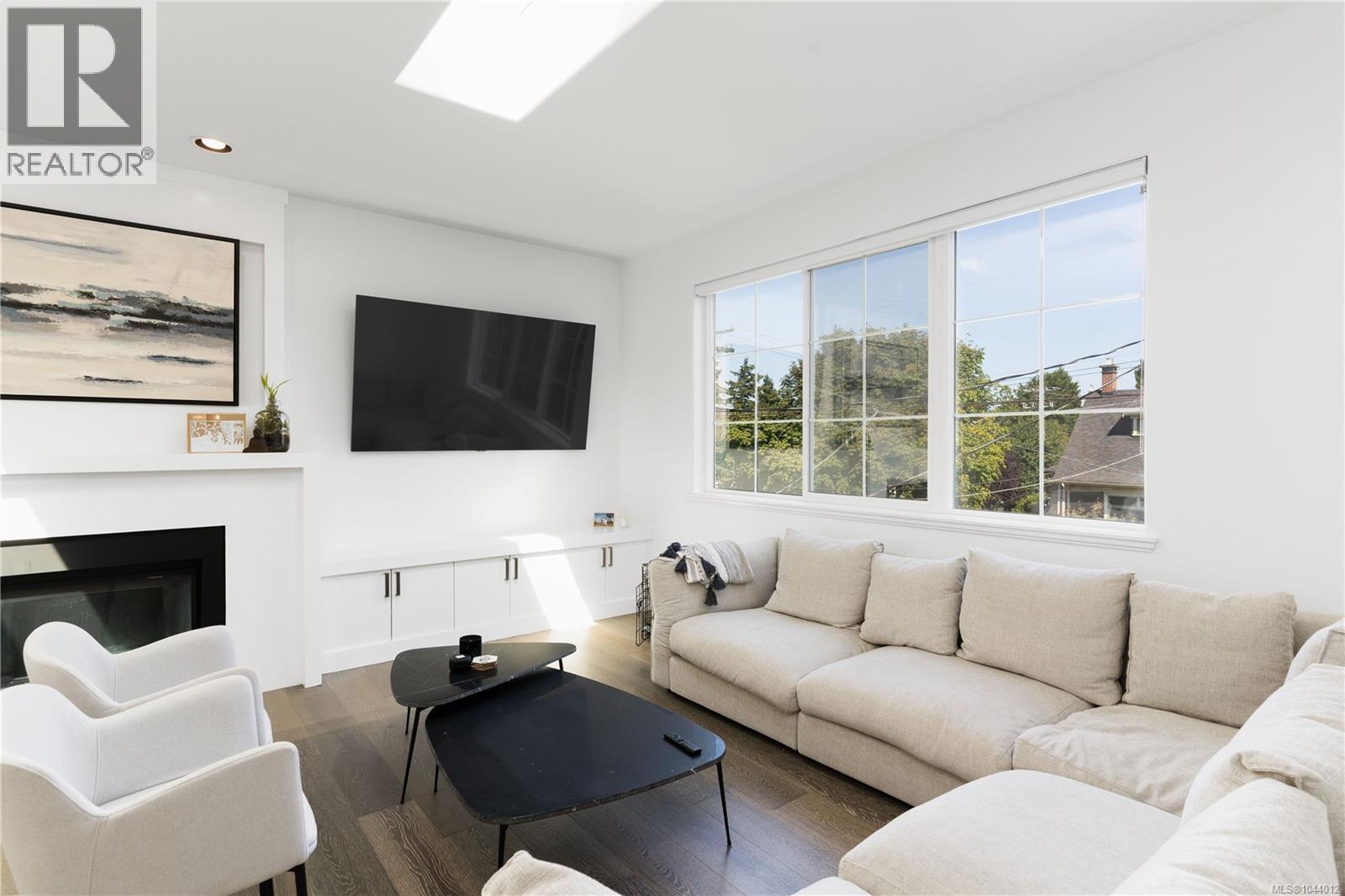 611 Niagara St - 7