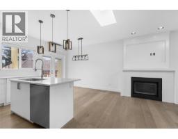 Kitchen - 611 Niagara St, Victoria, BC V8V1J1 Photo 16
