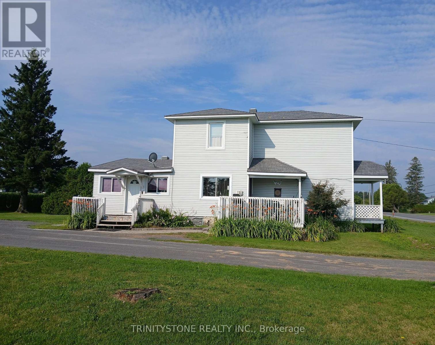 662 LACROIX ROAD - 1