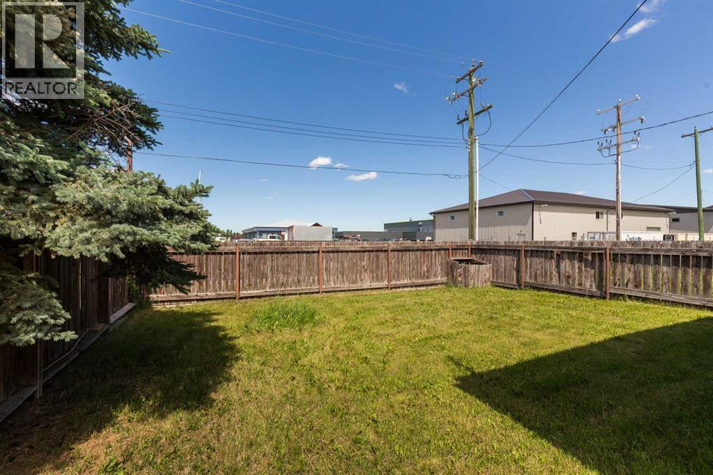 627 11 Street - 28