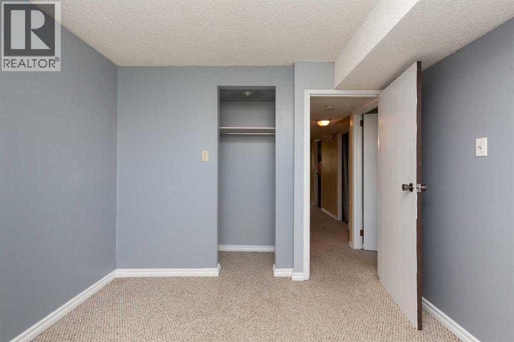 627 11 Street - 24