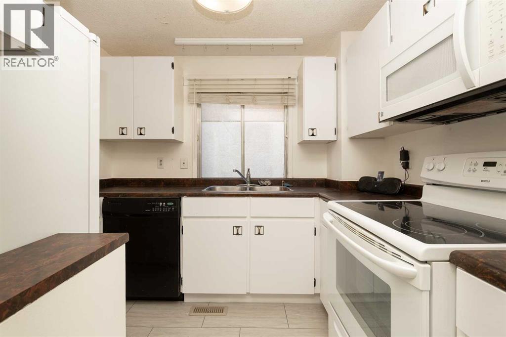 627 11 Street - 9