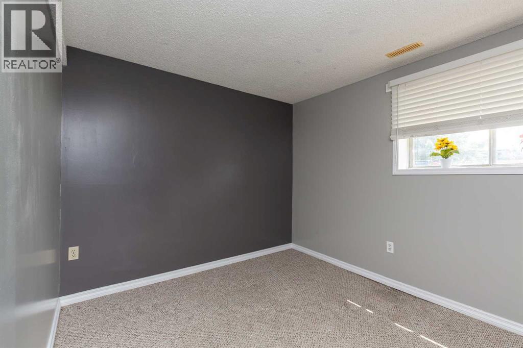 627 11 Street - 19
