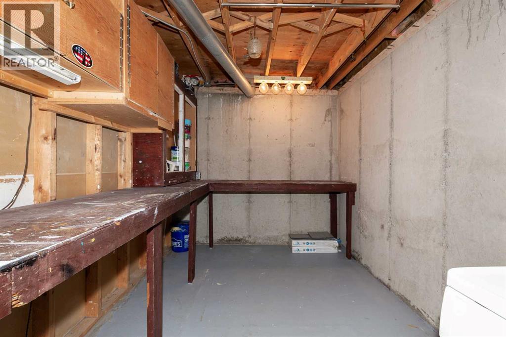 627 11 Street - 25