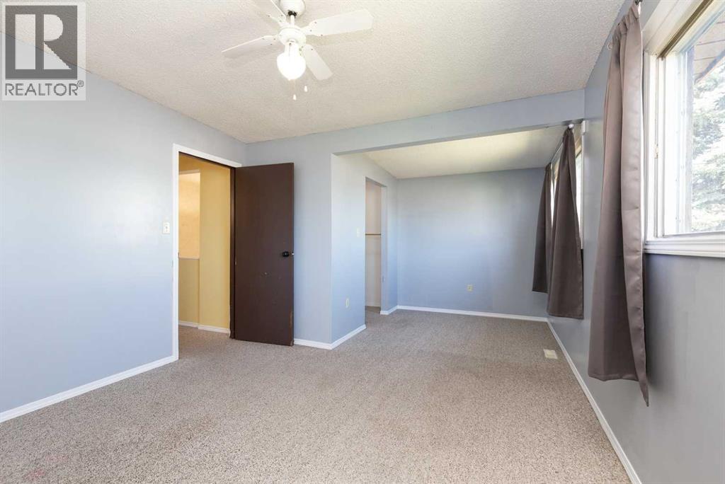 627 11 Street - 11