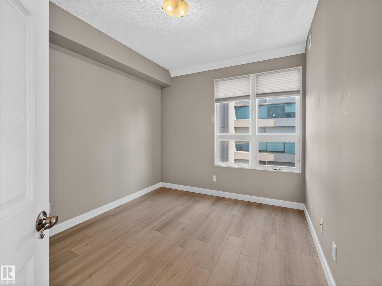 #1208 9939 109 ST NW - 10