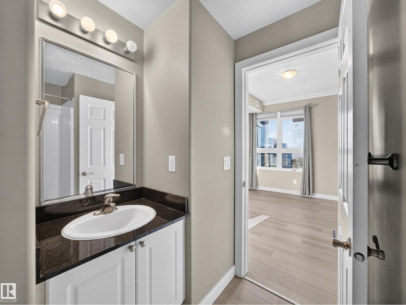 #1208 9939 109 ST NW - 15