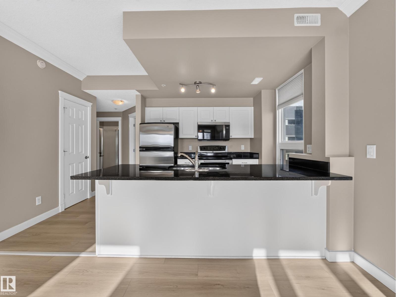 #1208 9939 109 ST NW - 22