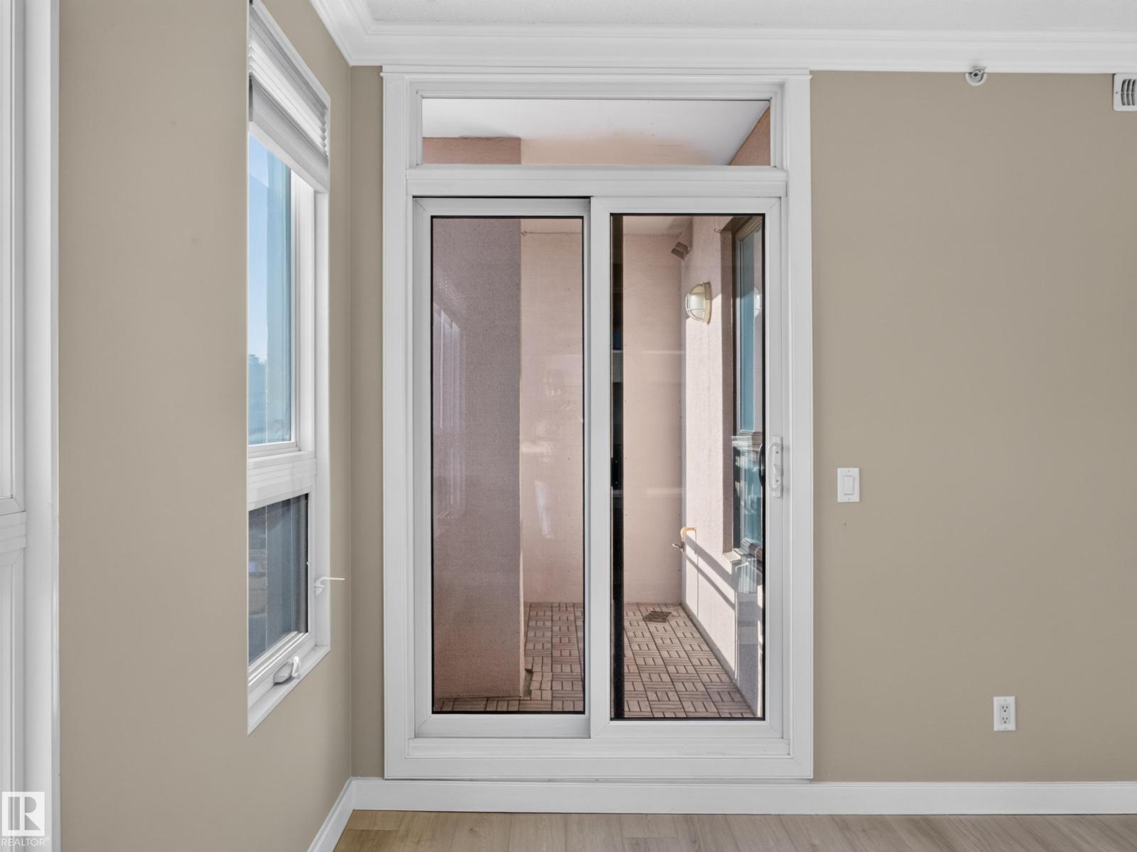 #1208 9939 109 ST NW - 37