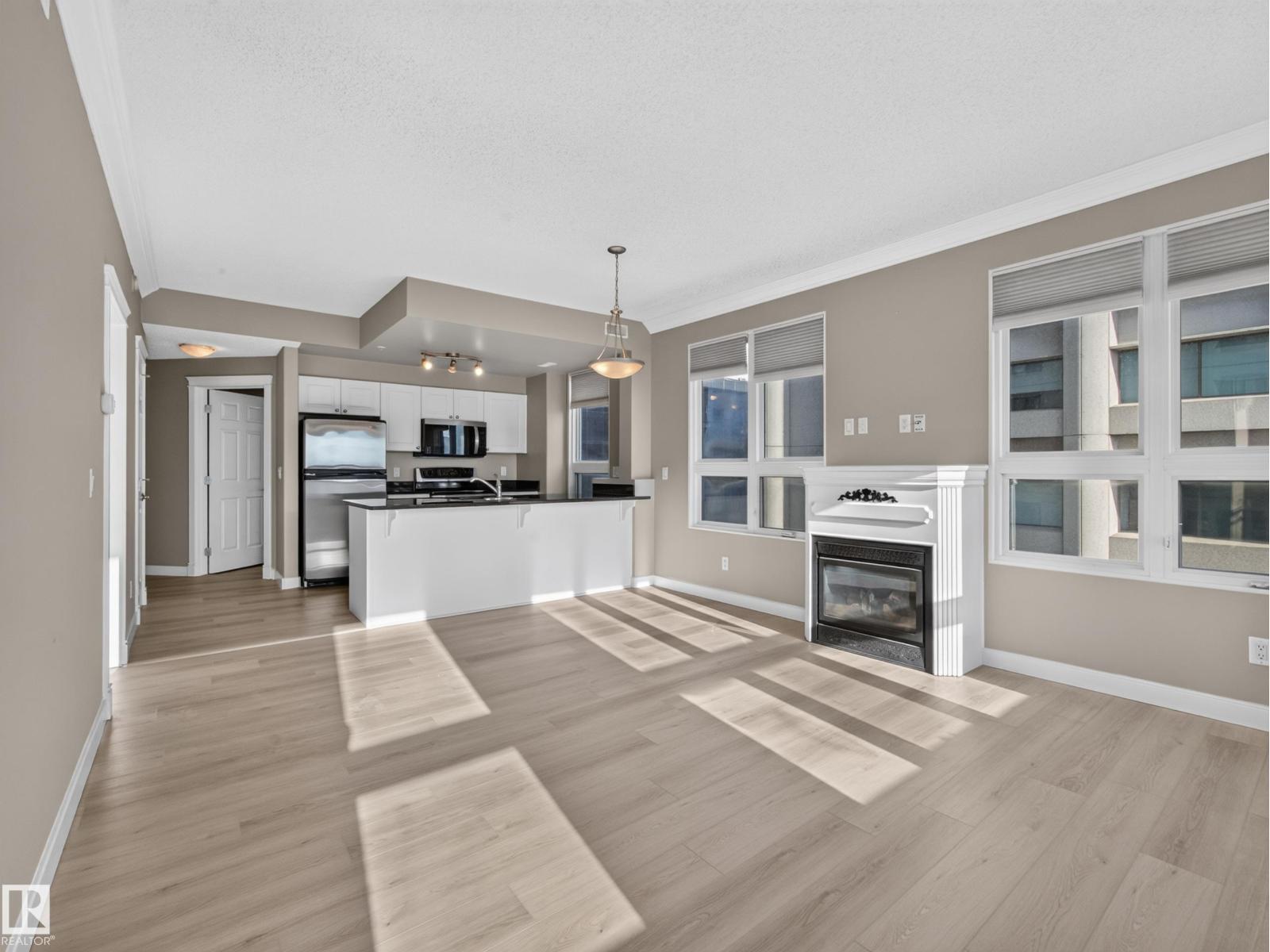 #1208 9939 109 ST NW - 4