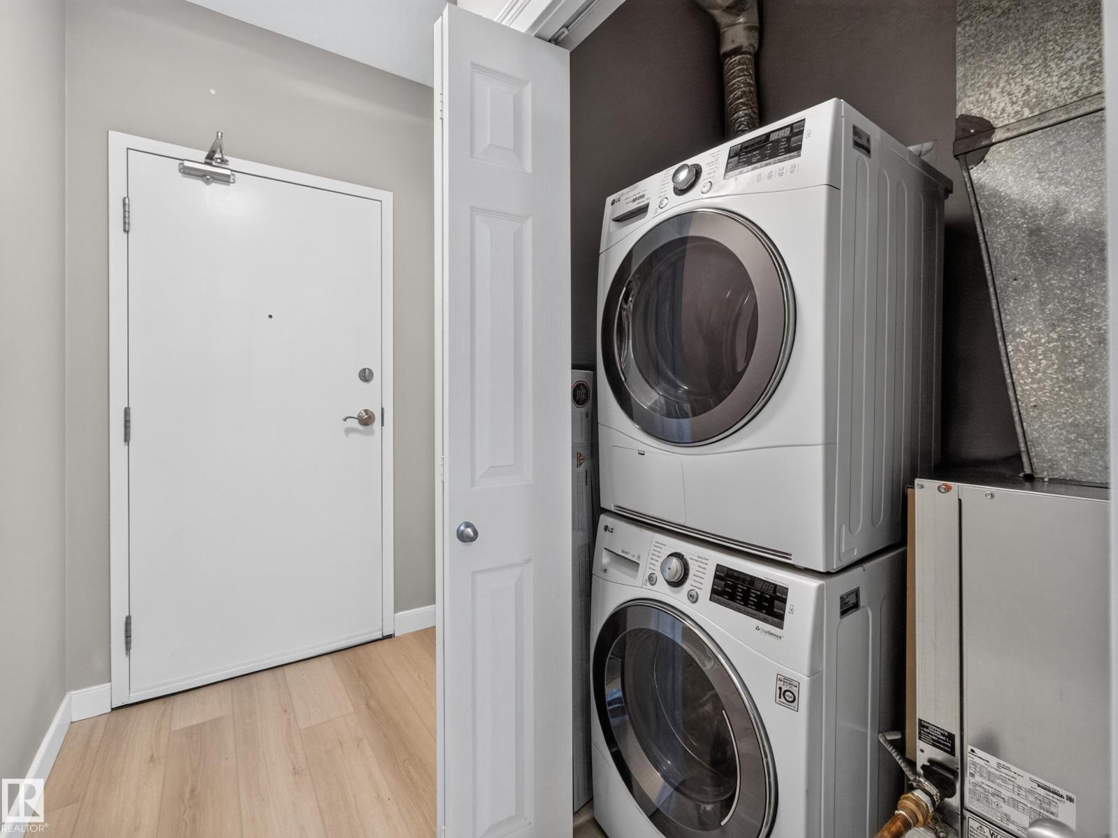 #1208 9939 109 ST NW - 42