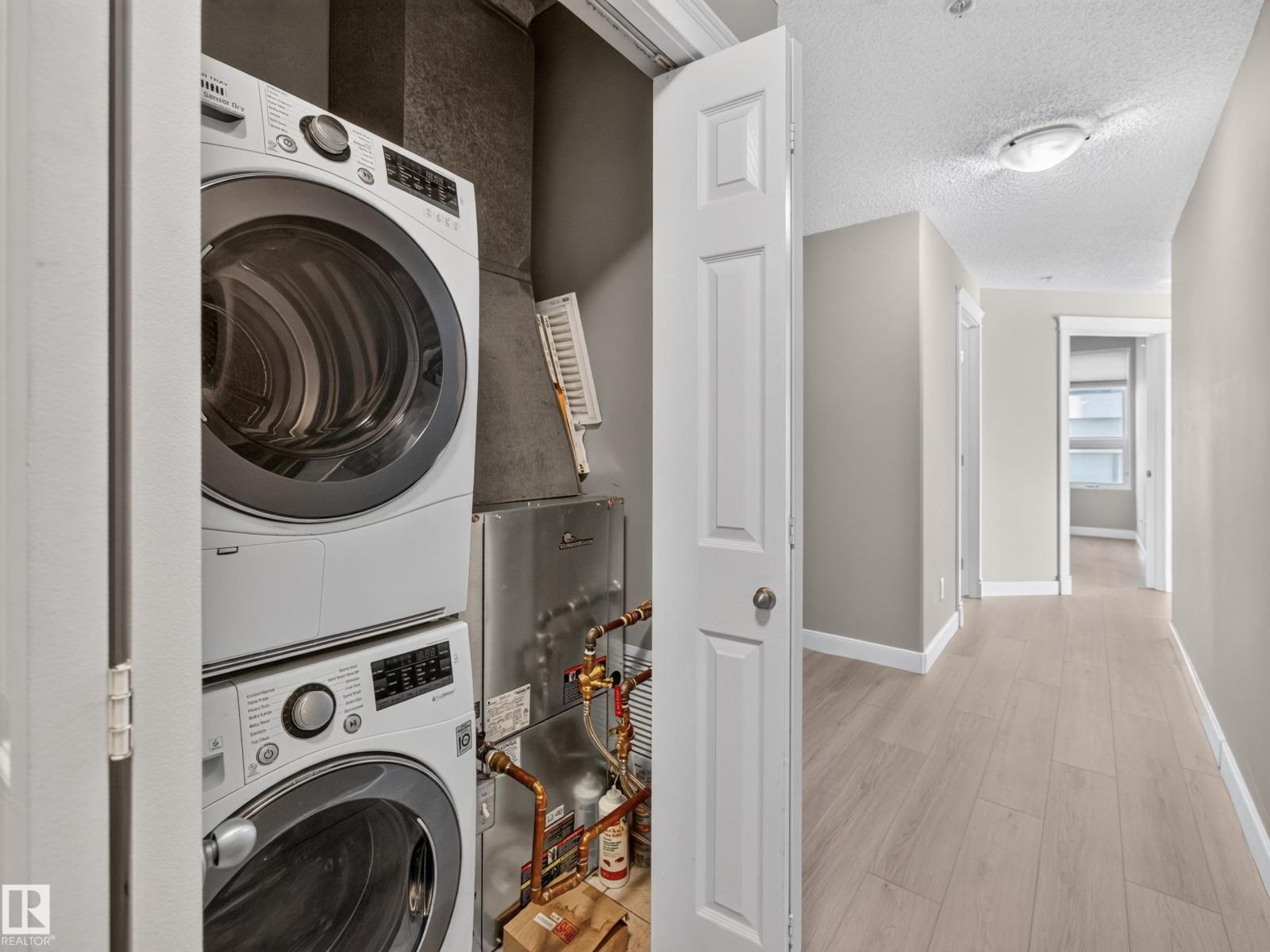 #1208 9939 109 ST NW - 43
