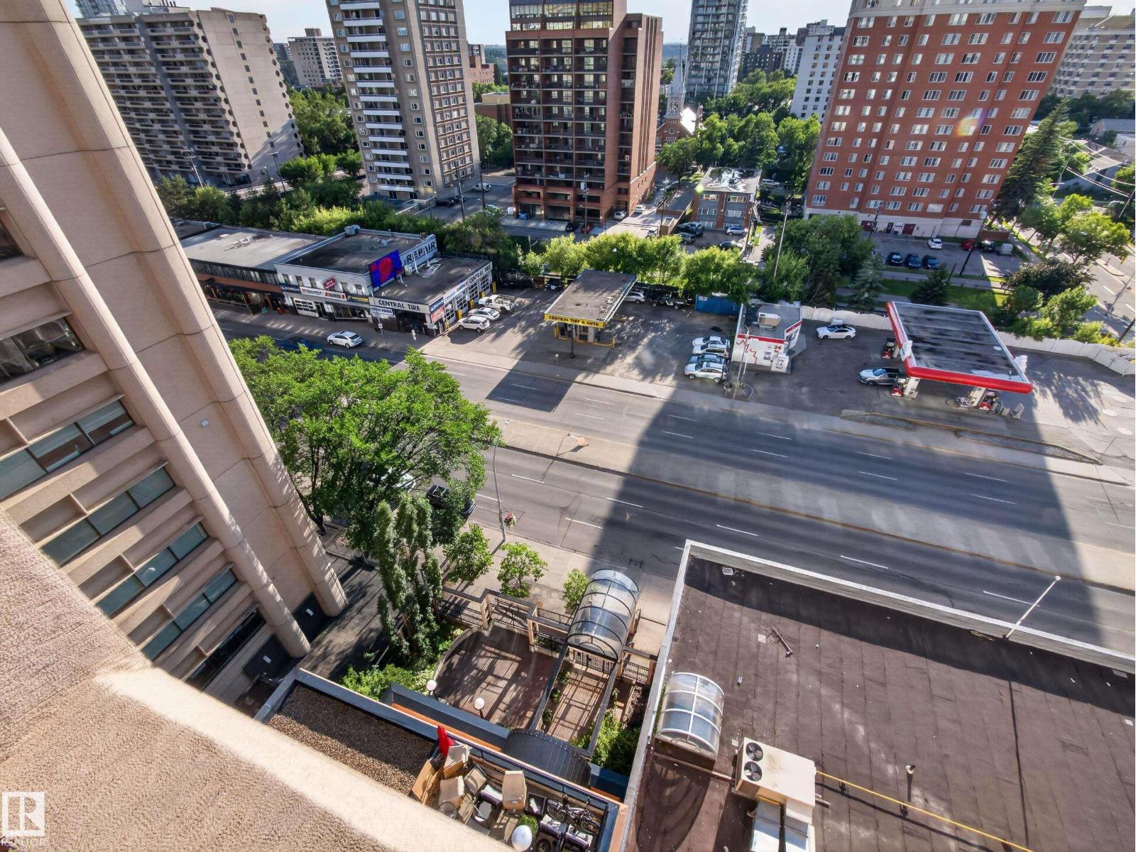 #1208 9939 109 ST NW - 46
