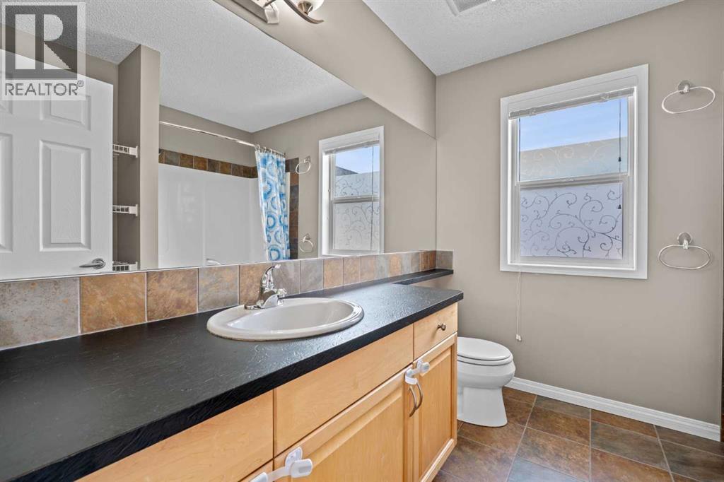 2362 Sagewood Crescent SW - 32