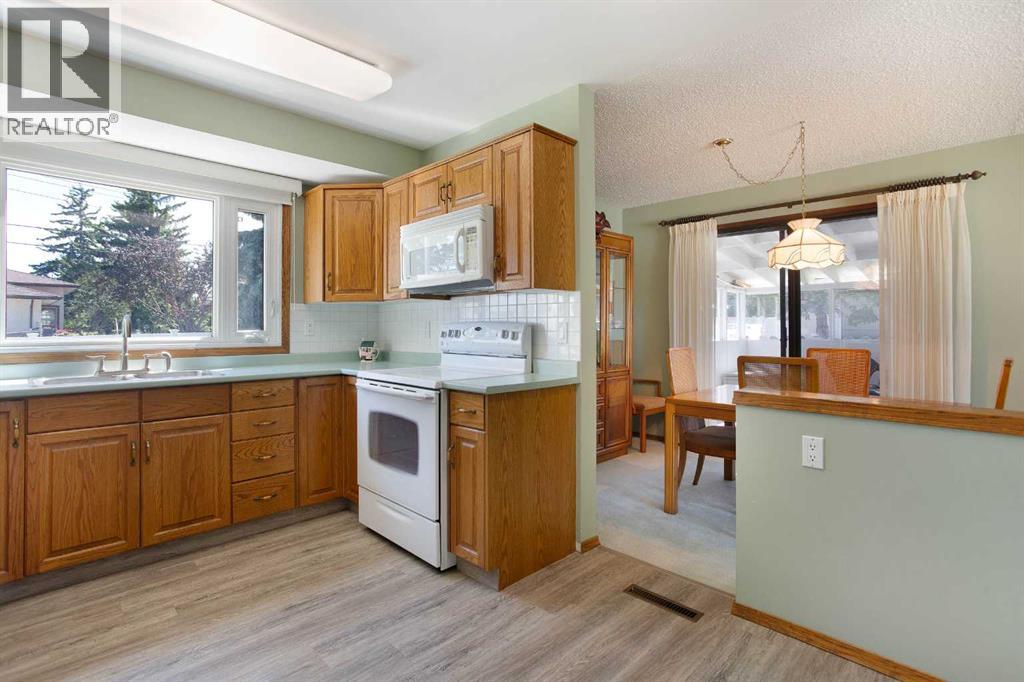 723 Seattle Drive SW - 11