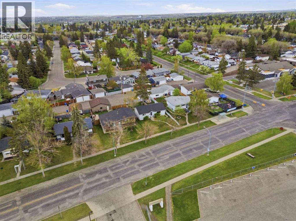 9032 Fairmount Drive SE - 42