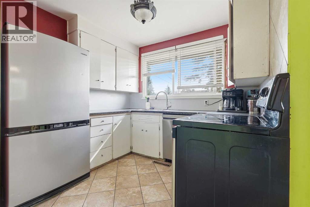 9032 Fairmount Drive SE - 9