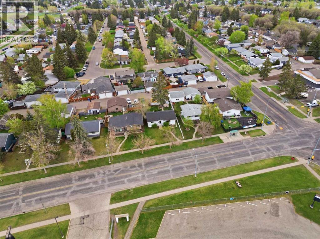 9032 Fairmount Drive SE - 40