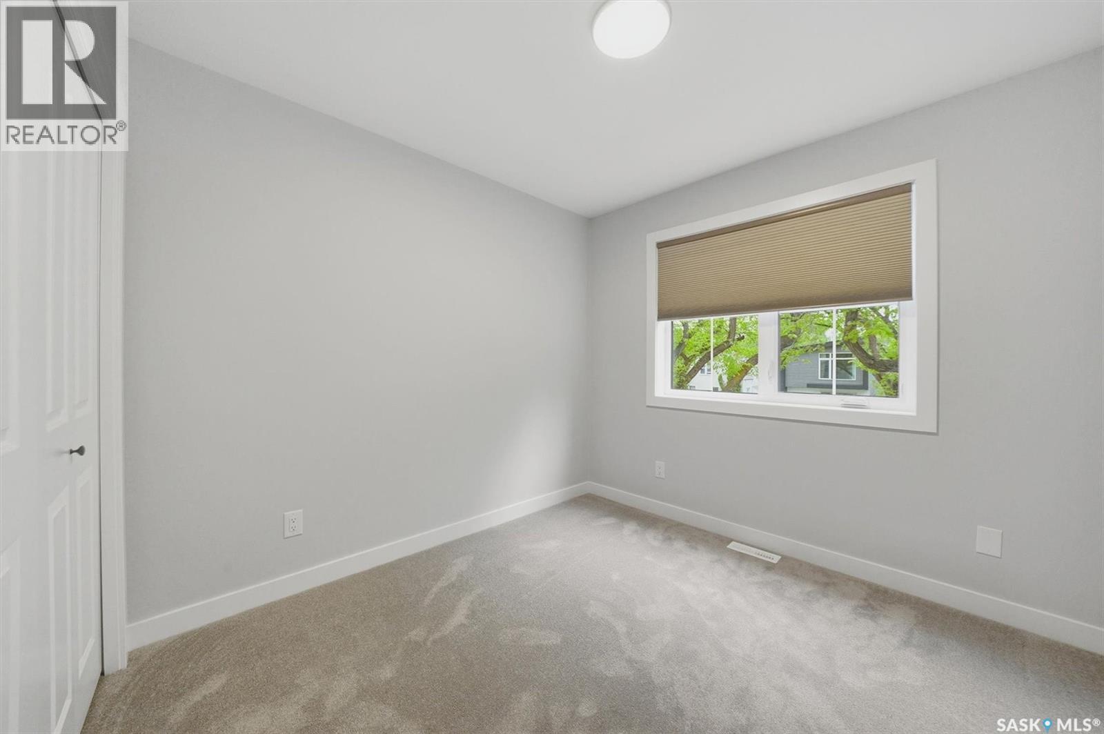 1118 9th STREET E - 22