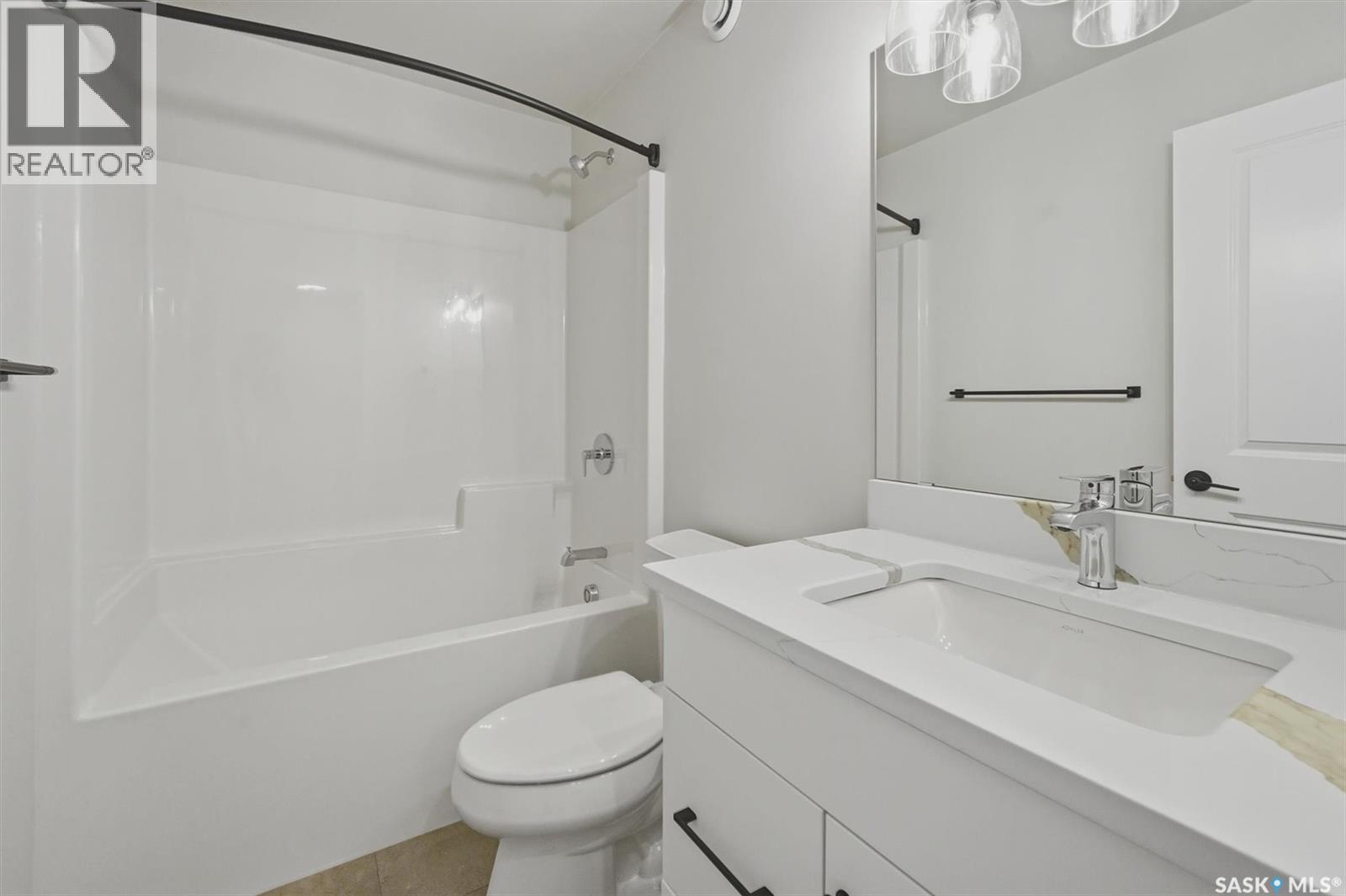 1118 9th STREET E - 24