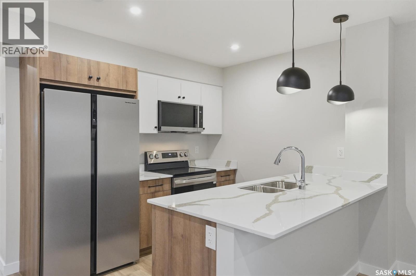 1118 9th STREET E - 31