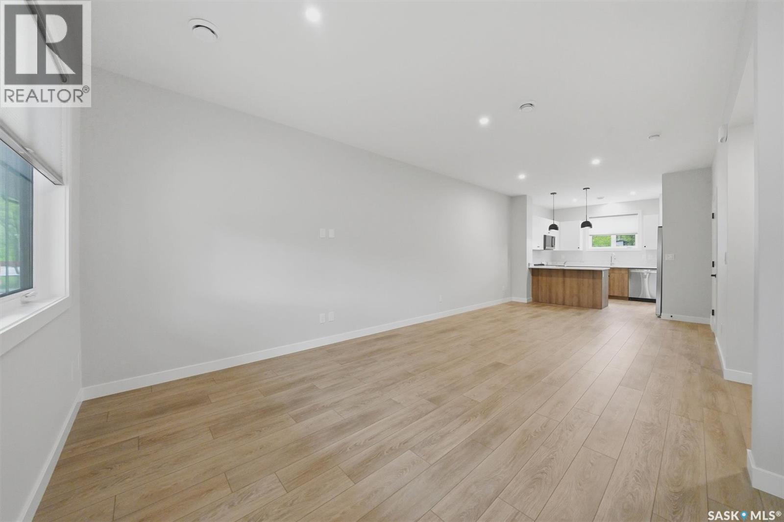 1118 9th STREET E - 7