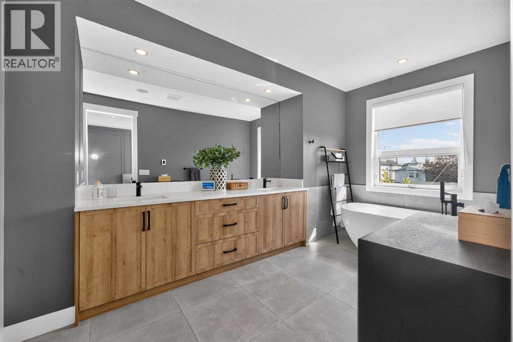 2430 26 Street SW - Image 23