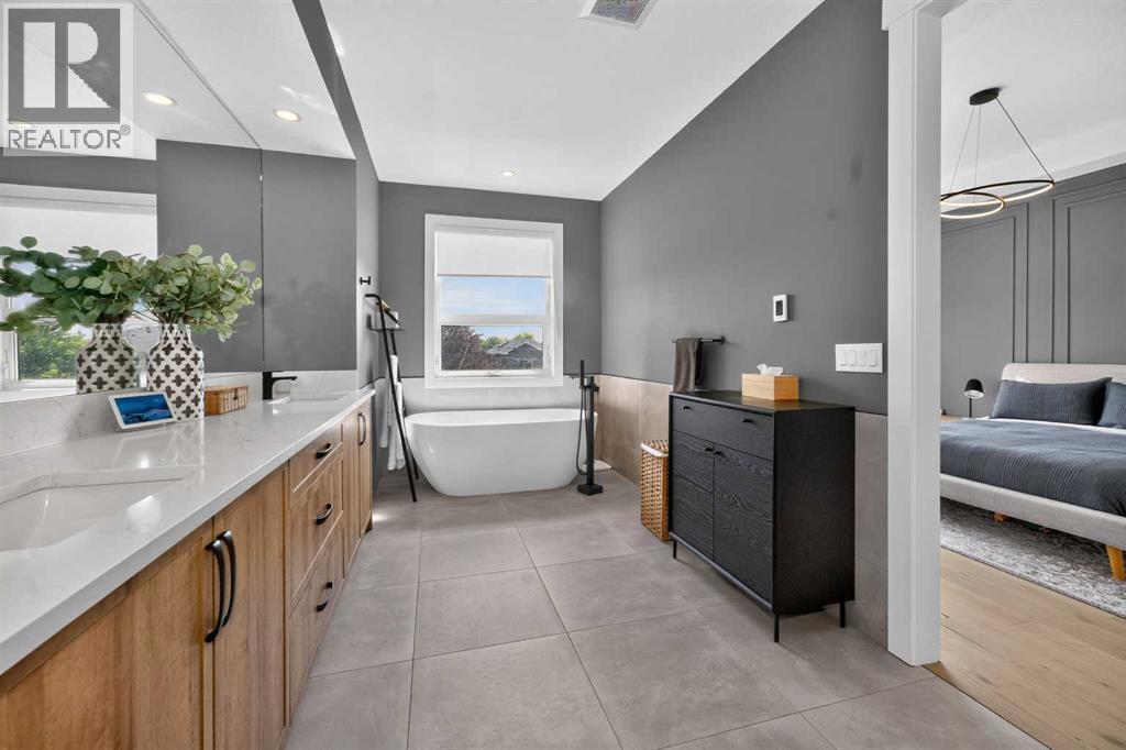 2430 26 Street SW - Image 24