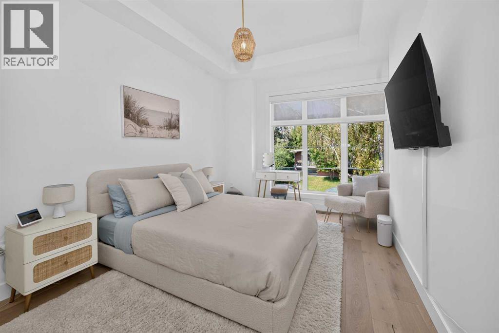 2430 26 Street SW - Image 30