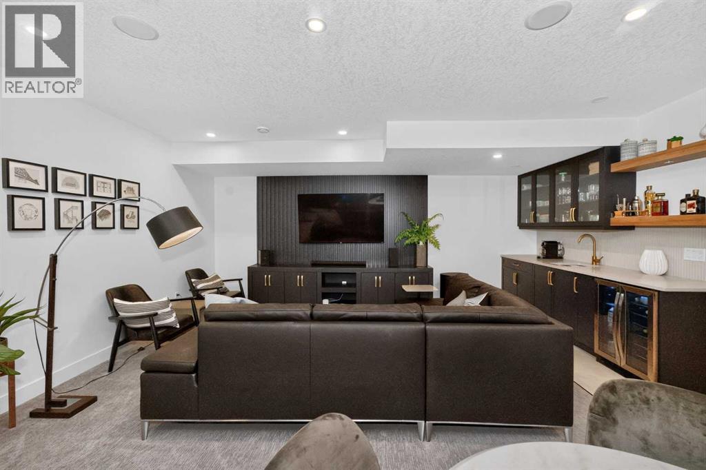 2430 26 Street SW - Image 37