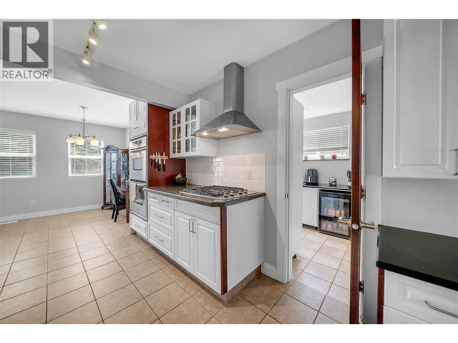 1366 Ridgedale Avenue - 10