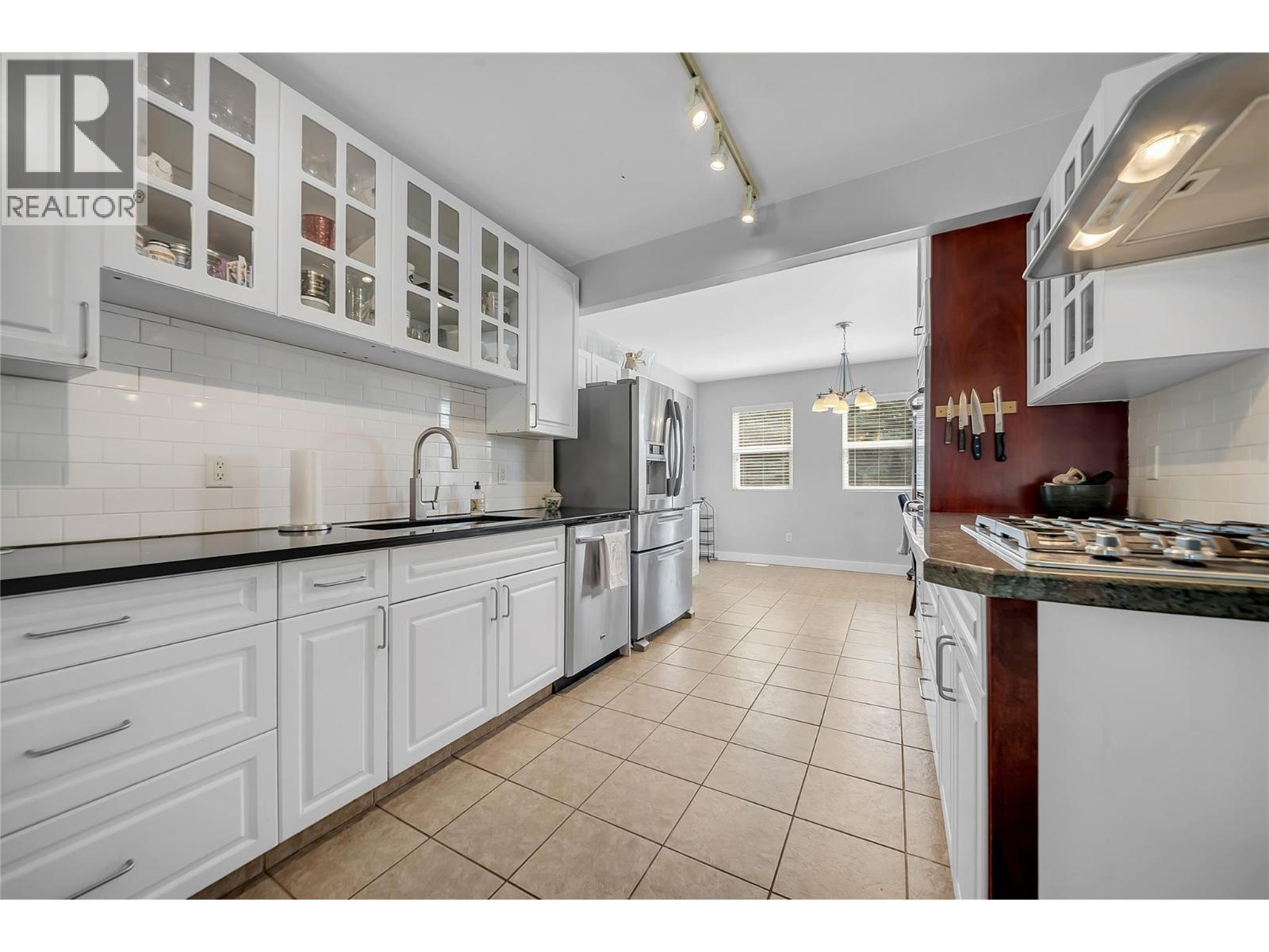 1366 Ridgedale Avenue - 8