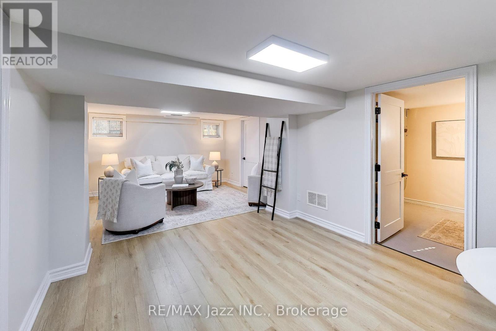 397 BEVERLY STREET - Image 16