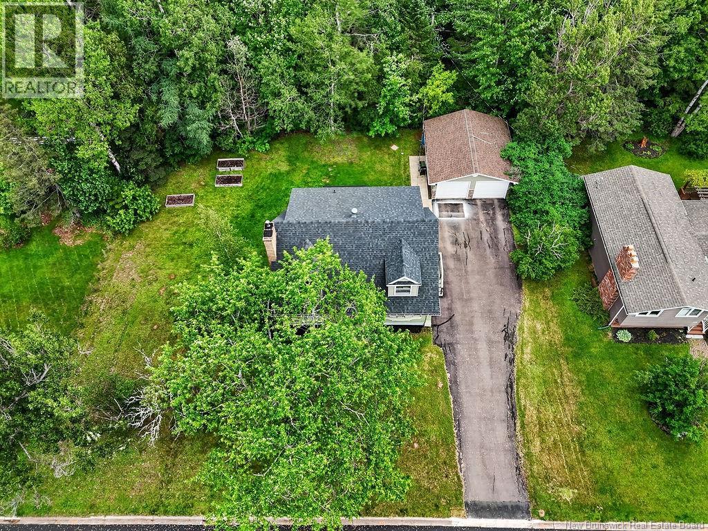 121 Cherrylawn Drive - 40