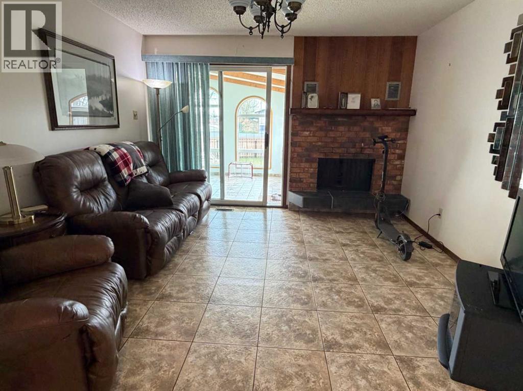 5411 46 Street - 10
