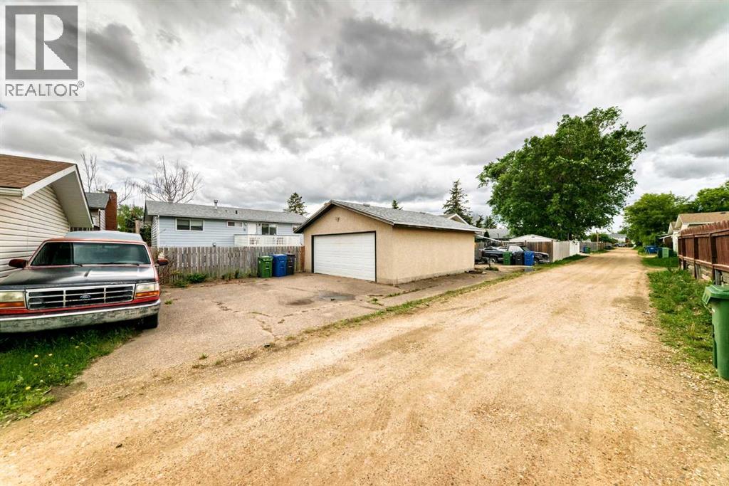 67 Newcombe Crescent - 39
