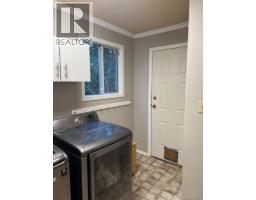 Living room - 100 Elk Rd, Lake Cowichan, BC V0R2G0 Photo 12