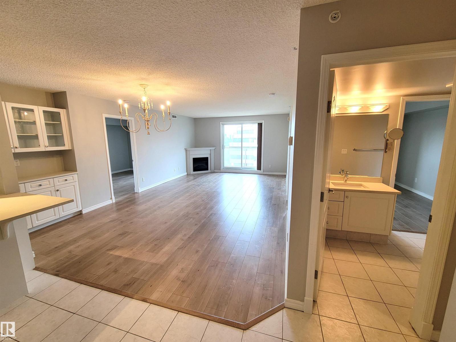 #1002 9741 110 ST NW - 4