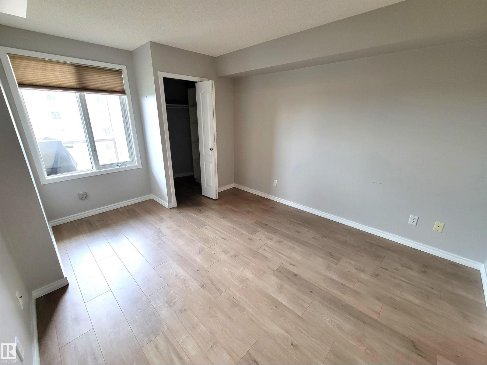 #1002 9741 110 ST NW - 8