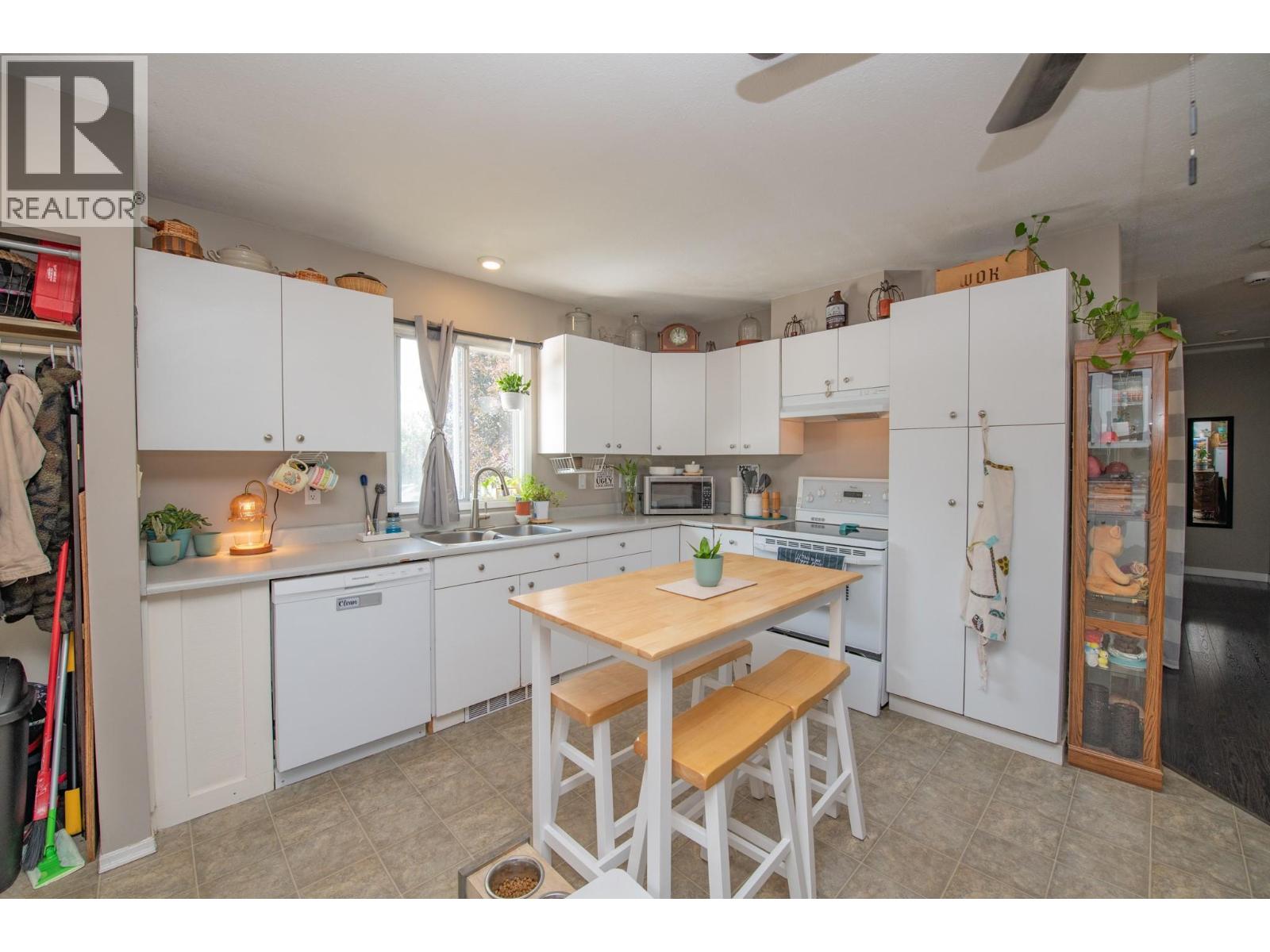 3313 Belaire Drive - 5