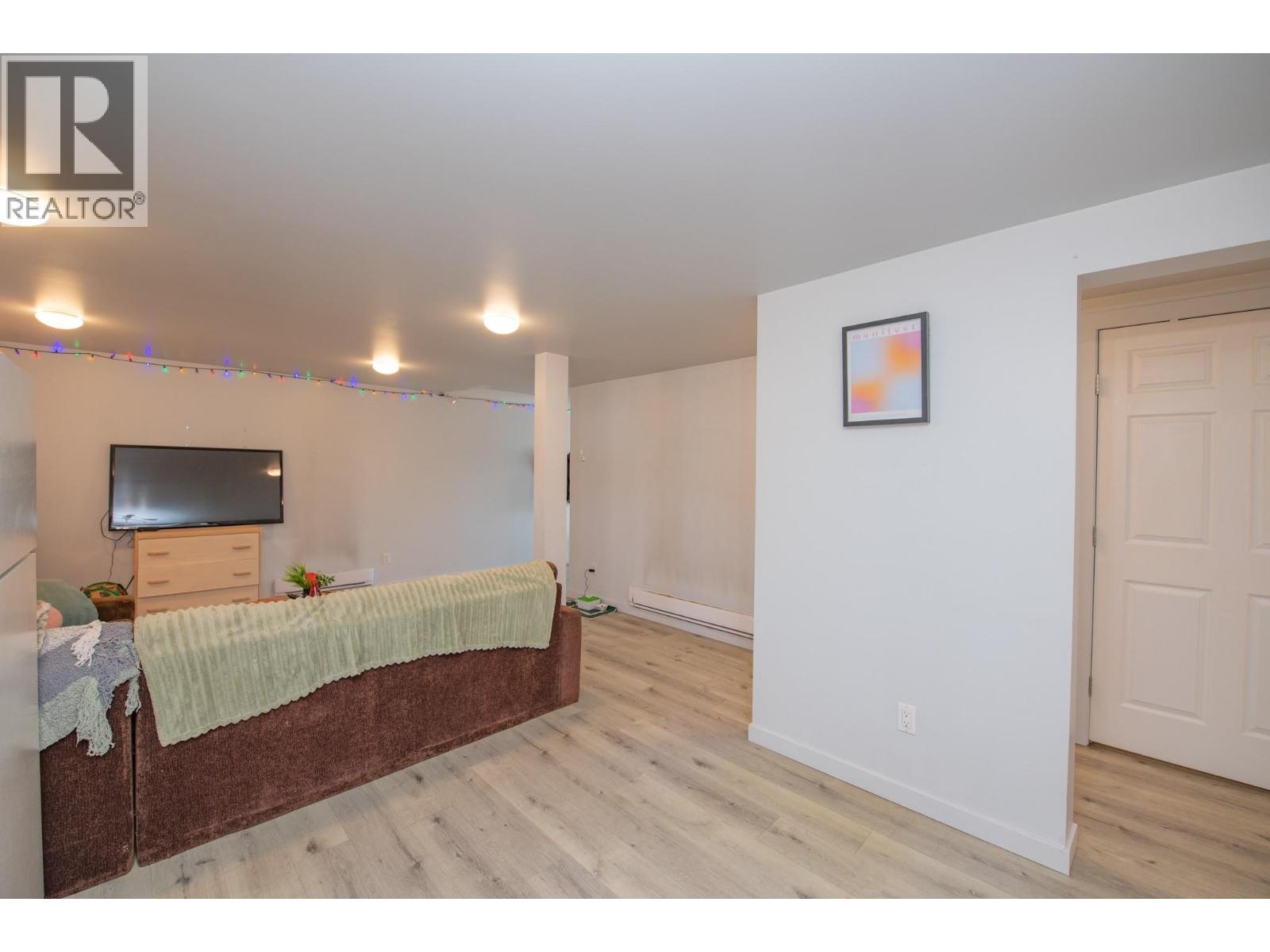 3313 Belaire Drive - 35