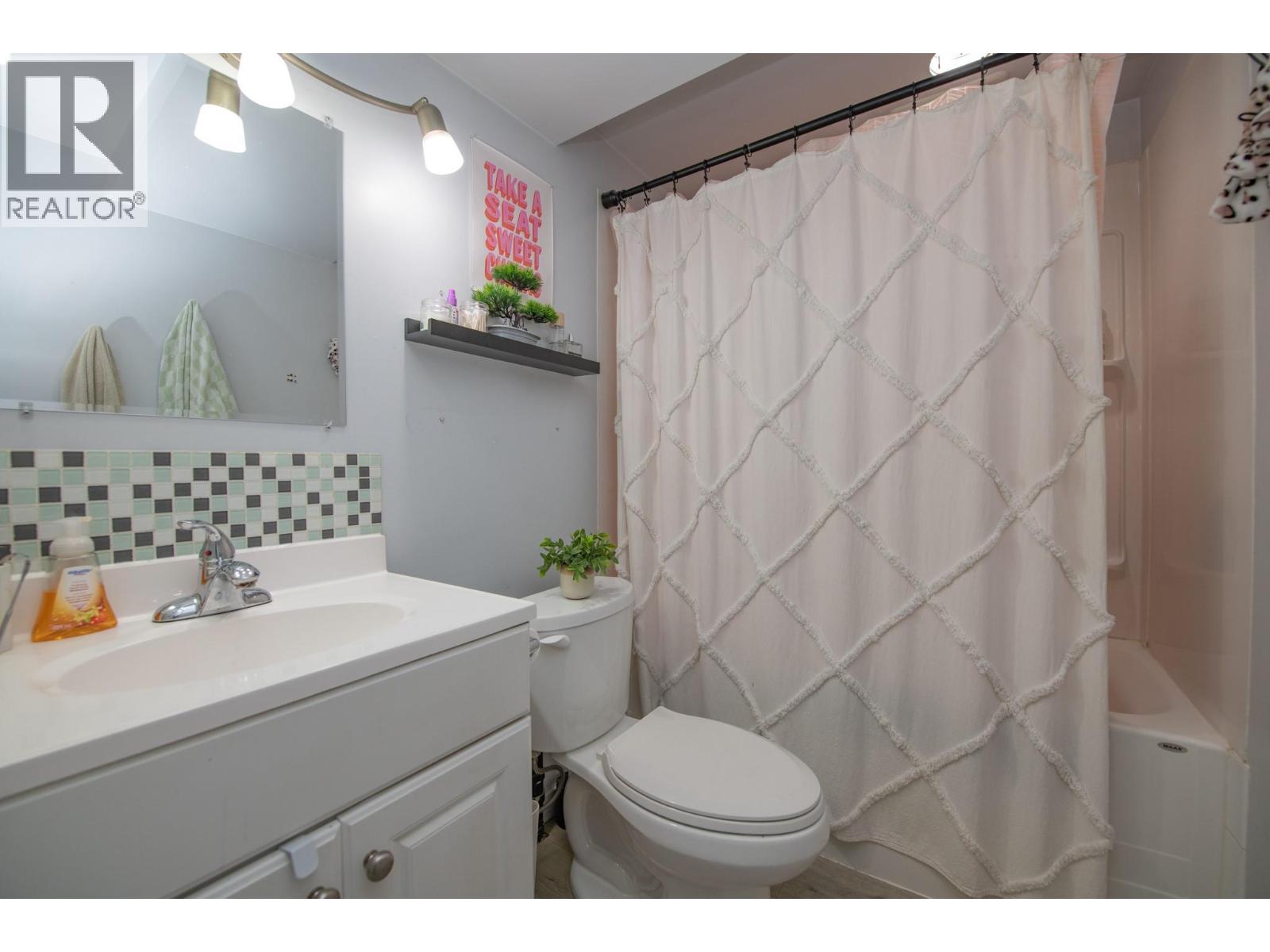 3313 Belaire Drive - 27