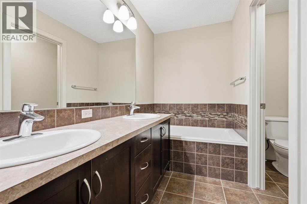 6 Evanspark Manor NW - 24