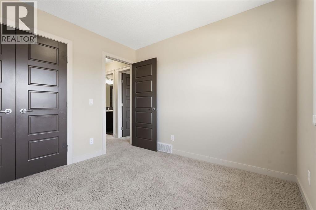 6 Evanspark Manor NW - 32