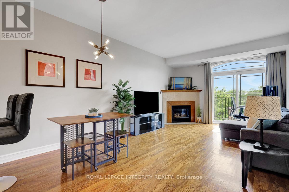 #402 711 CHURCHILL AVENUE N - Image 3