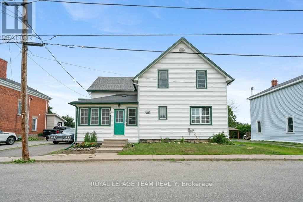 506 VICTORIA STREET - 1