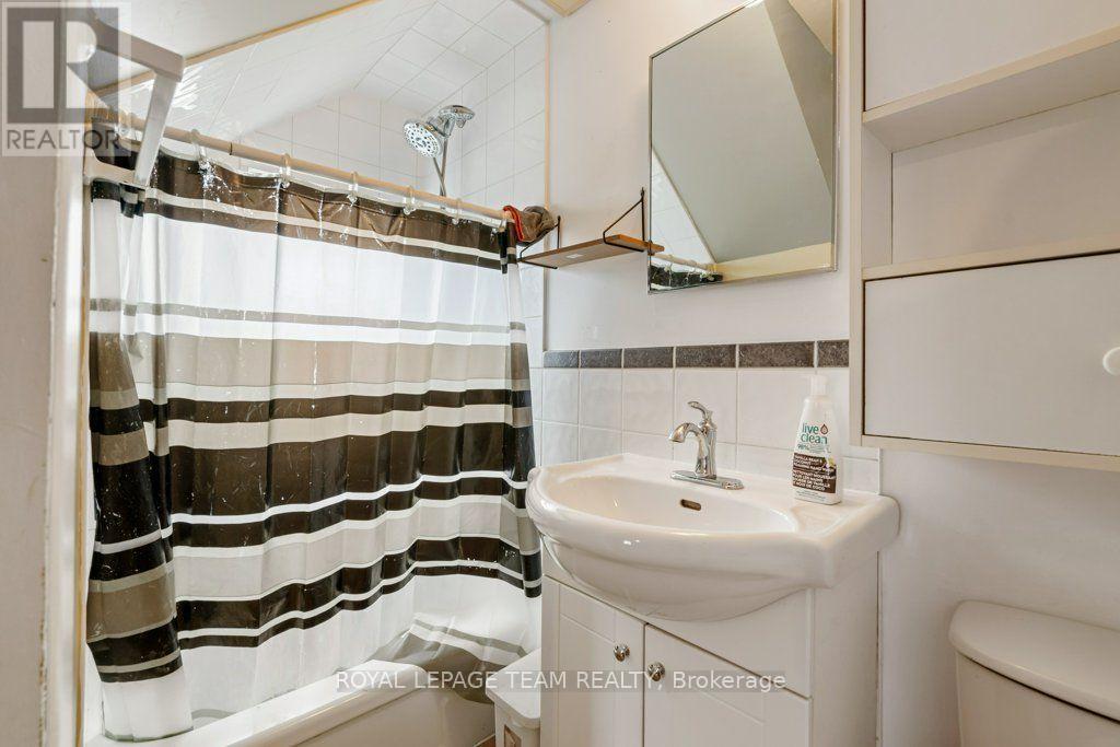 506 VICTORIA STREET - Image 22